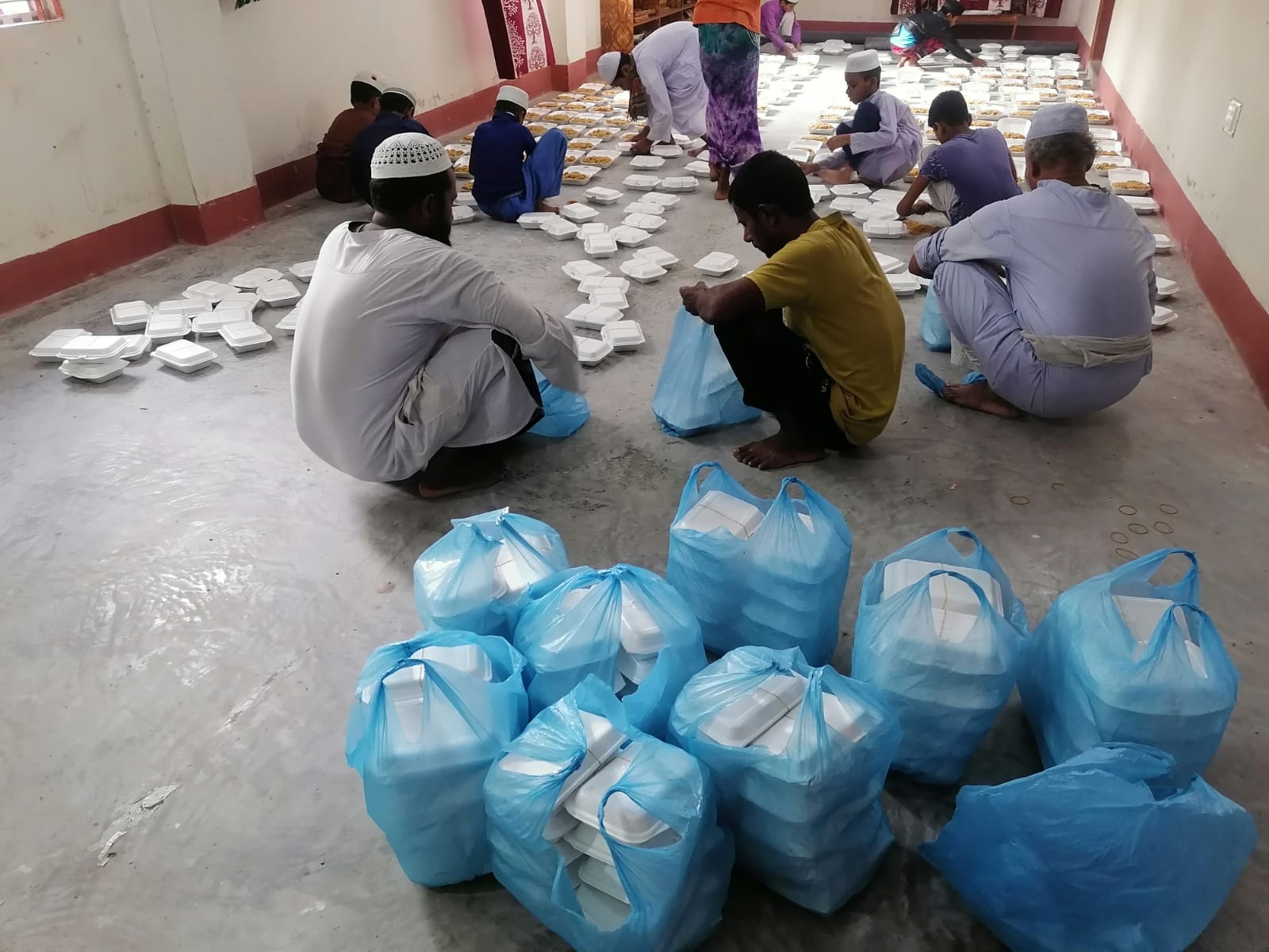 Iftar Rohingya 04